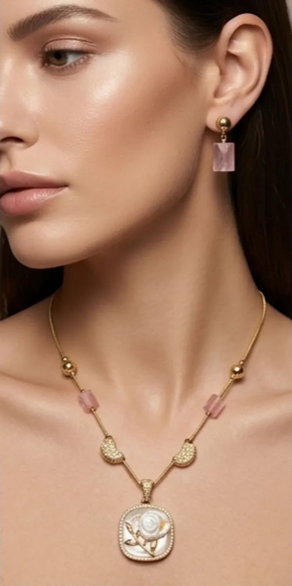 SLEAK_ITALIAN_CHAIN_SET_WITH_FANCY_PENDENT