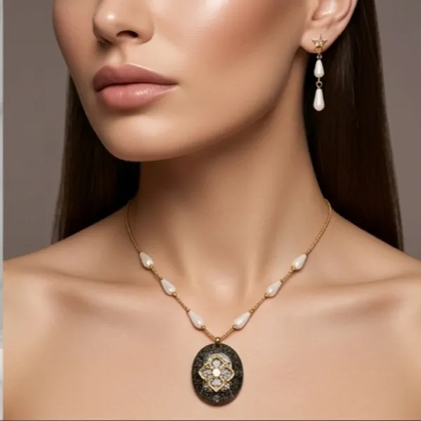 SLEAK_ITALIAN_CHAIN_SET_WITH_FANCY_PENDENT
