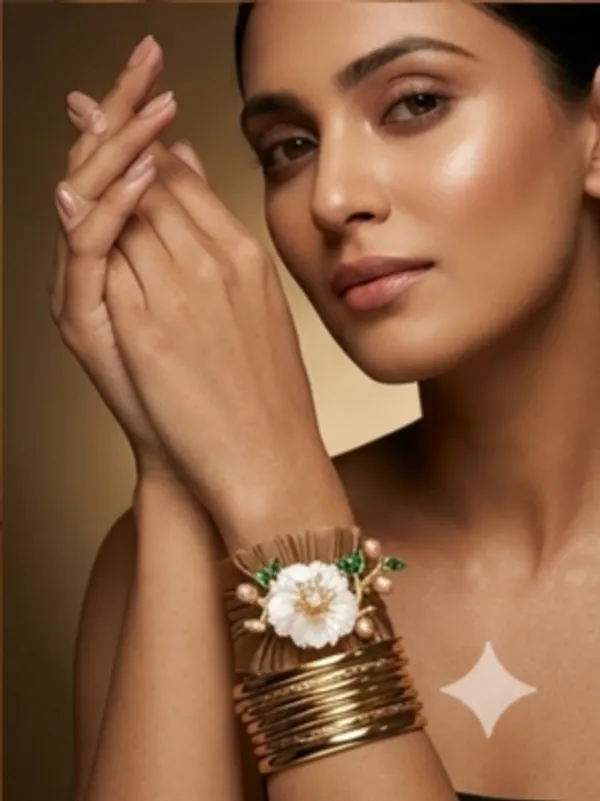 Gold_Tone_Floral_Pearl_Embellished_Cuff_Bracelet_Set_For_Women