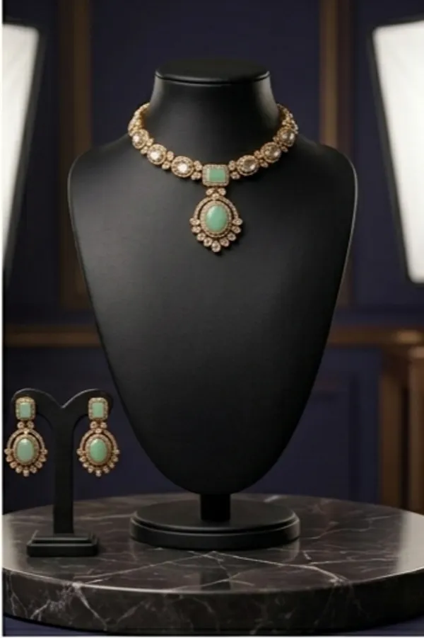Mint_Kundan_Necklace_Set_With_Matching_Earrings