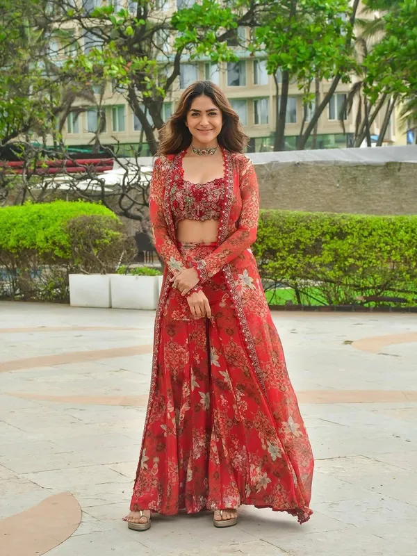Mrunal_Thakur_Inspired_Red_Fringe_Indo_Western