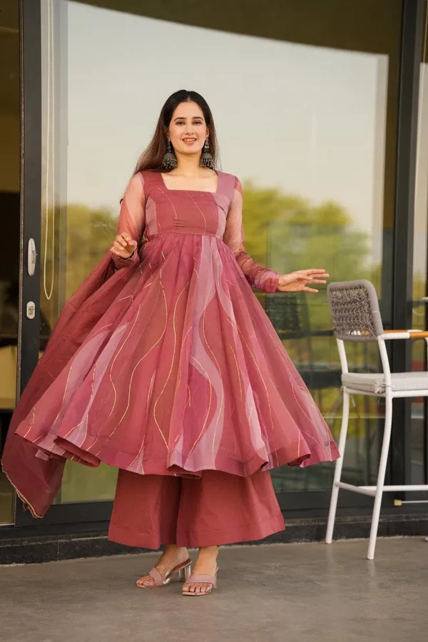 Heavy_Stylish_Women_Latest_Gown_Suit