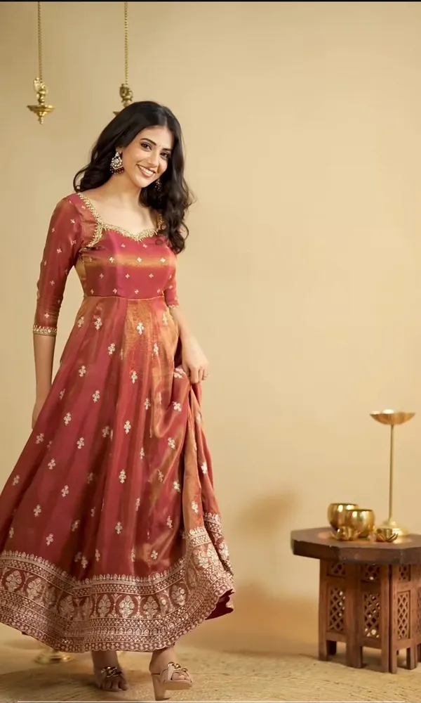 Krushnavi_Cosmo_Slit_Anarkali_Suit_Set