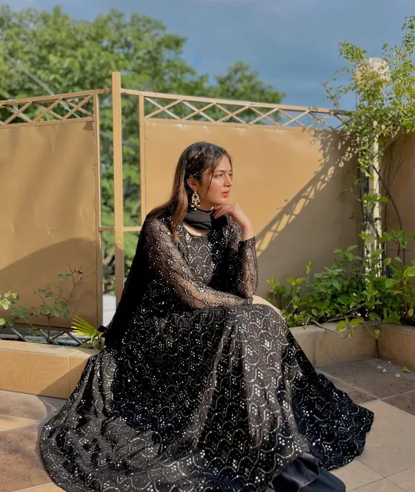 Aakansha_Balck_Anarkali_Suit_Set