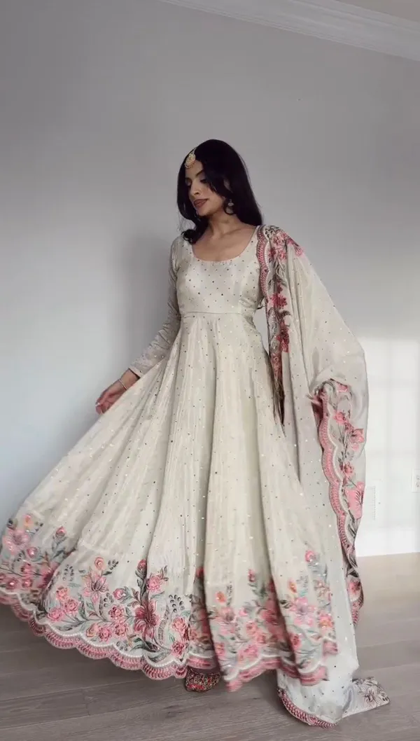 Aarushi_Heavy_Pure_Vichitra_Silk_Gown