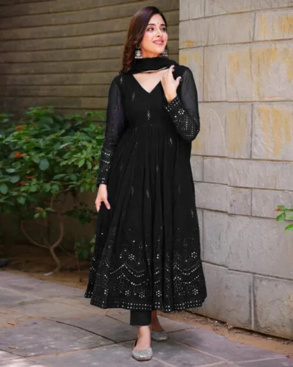 Whispering_Breeze_Georgette_Embroidered_Suit_Set