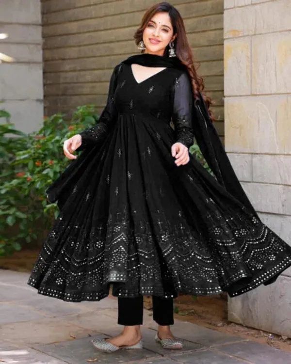 Whispering_Breeze_Georgette_Embroidered_Suit_Set