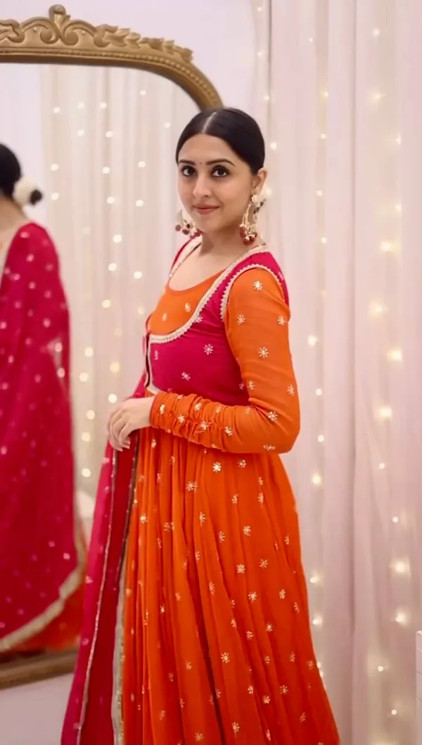 Elegant_Party_Wear_4_Piece_Ensemble_With_Heavy_Sequin_Embroidery