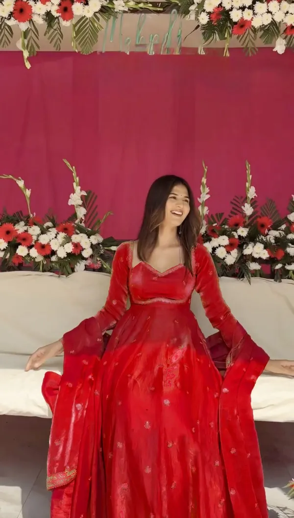 Premium_Elegance_3_Piece_Set_Red