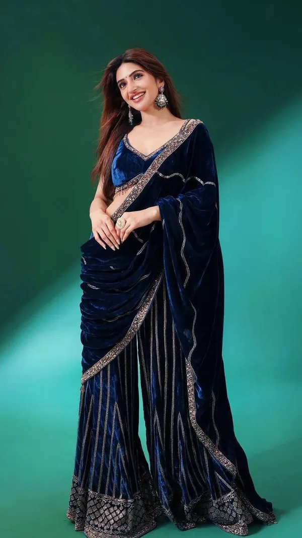 Velvet_Sequin_Embroidered_Plazzo_Blouse_Dupatta_Set