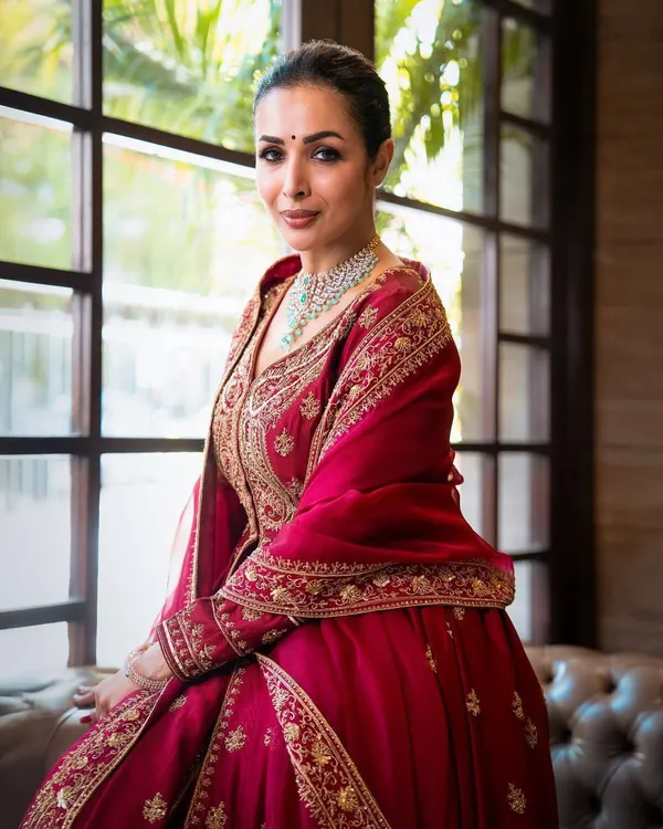 Designer_Anarkali_Gown_With_Elegant_Dupatta