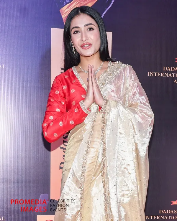 Raja_Mauli_Designer_Smoothy_Silk_Bollywood_Saree_With_Sequin_And_Jari_Dori_Embroidery_Default_Title