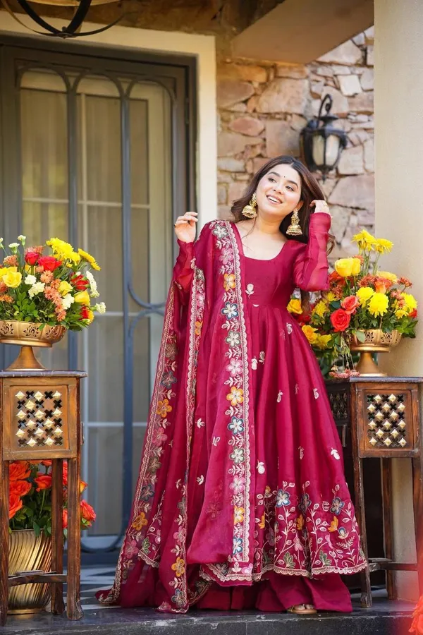 Designer_Anarkali_Plazoo_Set_With_Thread_Sequin_Work_And_Dupatta
