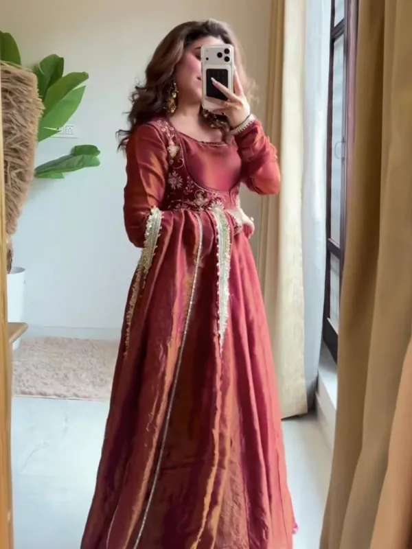 Zyra_Luxe_Celestial_Silk_Flare_Maxi_Anarkali_Set