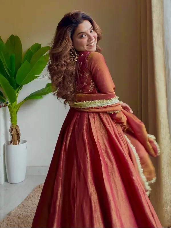 Zyra_Luxe_Celestial_Silk_Flare_Maxi_Anarkali_Set