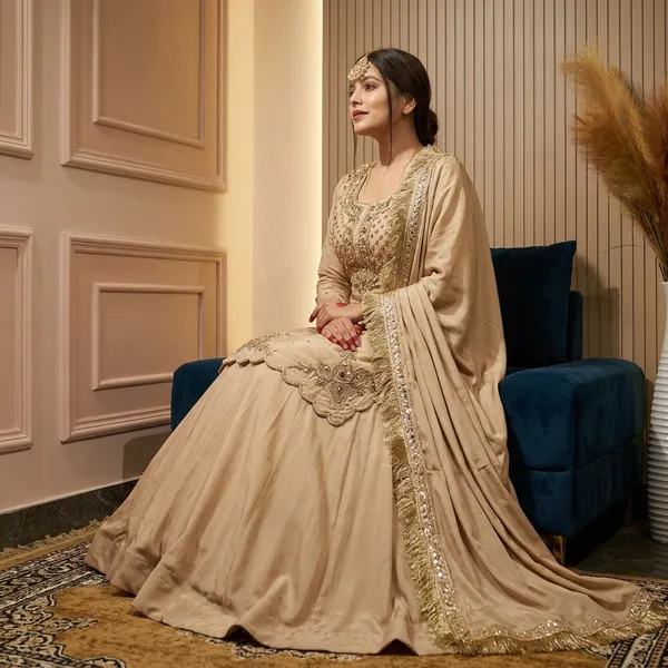 New_Arrival_Premium_Natural_Crepe_Silk_Lehenga_Set_Beige