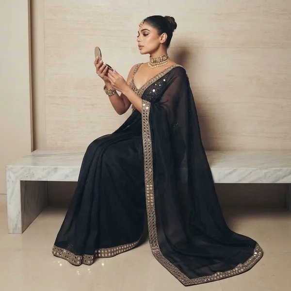Pure_Satin_Silk_Saree_With_Original_Mirror_Embroidery_Work_Black