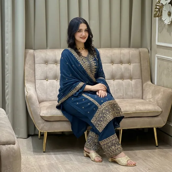 Mehfil_Blush_Embroidery_Look_Black