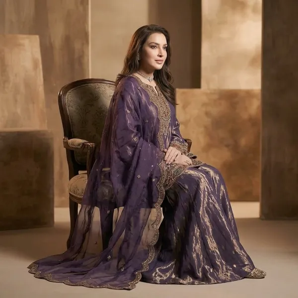Fully_Stitched_Fendy_Silk_Kurti_And_Plazzo_Set_With_Dupatta_Party_Wear