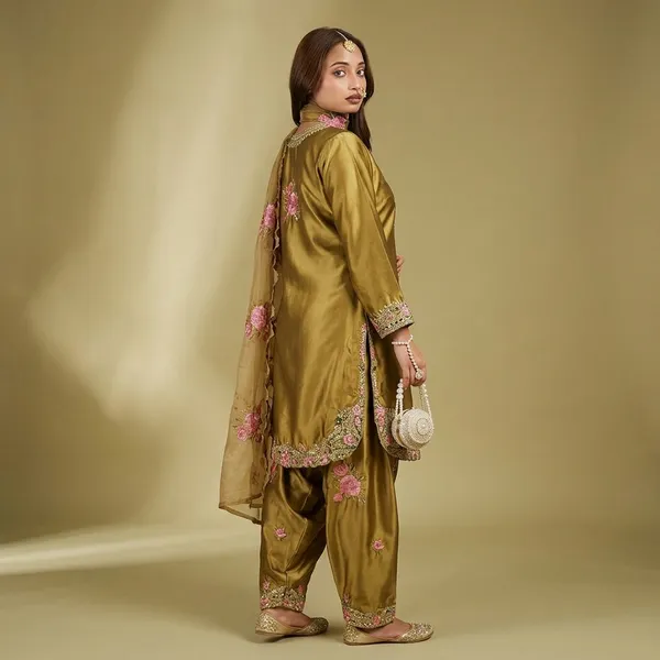 Japan_Inspired_Satin_Farshi_Party_Set_Festive_Fashionable_Golden