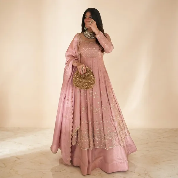 Ethereal_Silk_Aura_Bridal_Lehenga