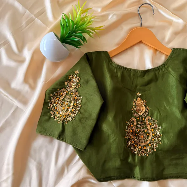 Pista_Silk_Readymade_Blouse_Handwork_Sequin_Design