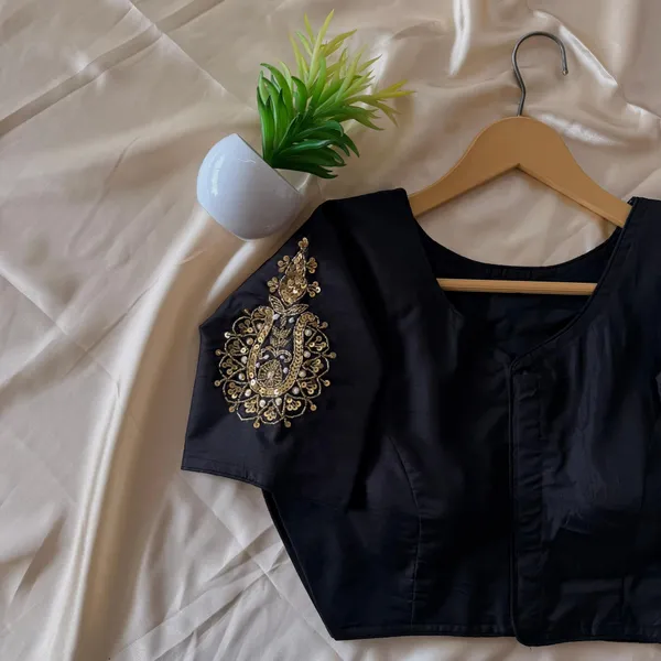 Pista_Silk_Readymade_Blouse_Handwork_Sequin_Design