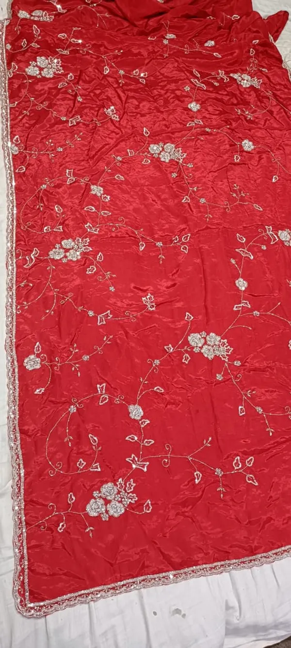 Red_Embroidered_Floral_Saree_With_Golden_Detailing_For_Women