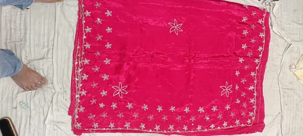Pink_Velvet_Floral_Embroidered_Sequin_Saree_For_Women