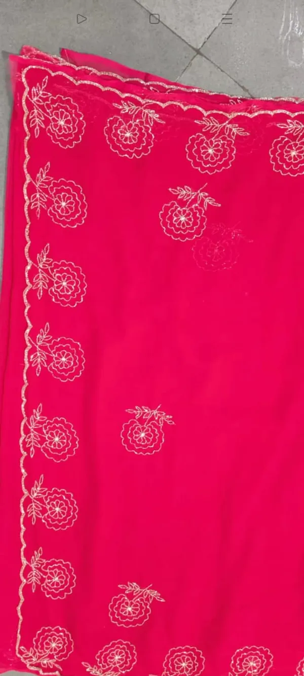 Pink_Embroidered_Floral_Fabric_For_Ethnic_Wear_Saree