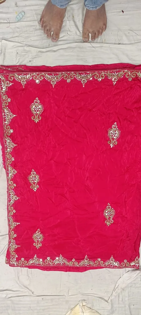 Pink_Embellished_Saree_With_Golden_Border_And_Motifs_For_Women
