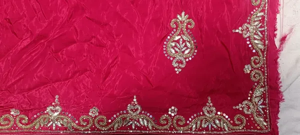 Pink_Embellished_Saree_With_Golden_Border_And_Motifs_For_Women