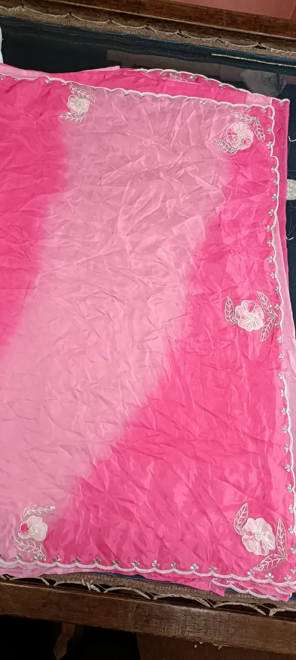 Pink_Net_Embroidered_Floral_Saree_For_Women