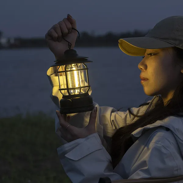 Retro_LED_Camping_Lantern_–_USB_Rechargeable,_Portable_Hanging_Lantern_for_Outdoor_&_Indoor_Use