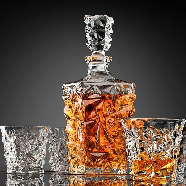 Vilon_Crystal_Clear_7_Pcs_Decanter_And_Glasses_Set_Stylish_1_Decanter_And_6_Pcs_Glass_Set_Perfect_For_Whiskey_Scotch_Wine_Vodka_Tequila_Rum