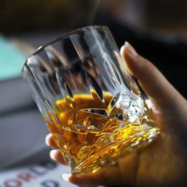 Italian_Premium_Fashioned_Whiskey_300_Ml_Set_Of_6_Glass_Heavy_Base_Rocks_Barware_Glasses_For_Scotch_Mixed_Drinks_Wine_Bourbon_Juice_Water_And_Cocktail_Drinks