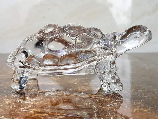 Vilon_Vastu_Feng_Shui_Crystal_Turtle_On_Glass_Plate_Clear_Crystal_Tortoise_For_Good_Luck_Prosperity_Home_Harmony