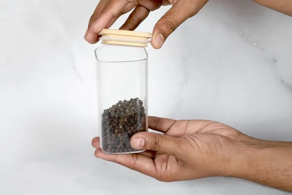 Vilon_330ml_Glass_Jars_With_Bamboo_Lids_Square_Airtight_Spice_Storage_Containers_For_Kitchen_Pantry_Herbs_Set_Of_12