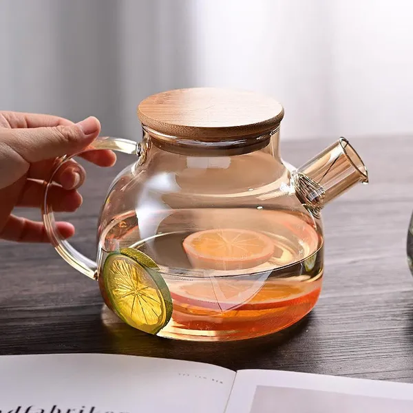 Vilon_1_Liter_Amber_Glass_Jug_With_Natural_Bamboo_Lid_1000ml_Golden_Tinted_Borosilicate_Glass_Carafe_Eco_Friendly_Water_Juice_Pitcher_Heat_Resistant_Decorative_Serving_Jug_For_Home