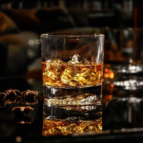 Italian_Premium_Whiskey_Glass_Clear_Crystal_300_Ml_Set_Of_4_Round_Whiskey