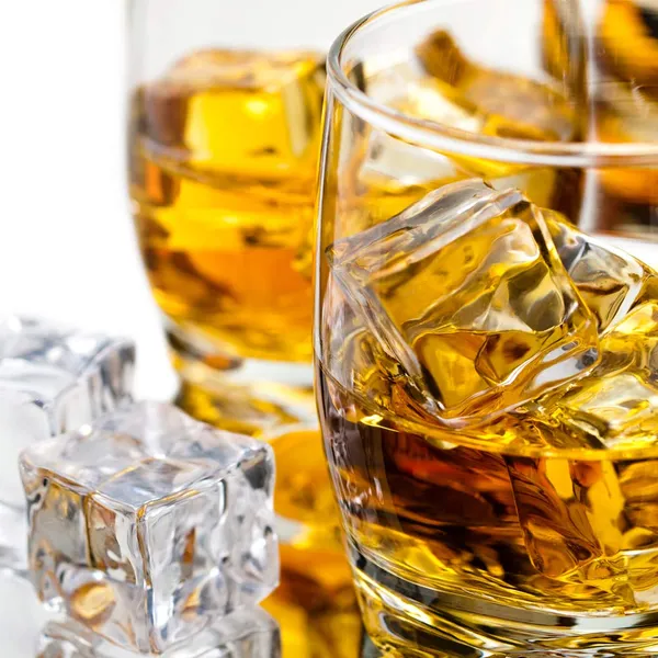 Vilon_Italian_Premium_Whiskey_Glass_Clear_Crystal_Whiskey_Glass_300_Ml_Set_Of_4_Havy_Base