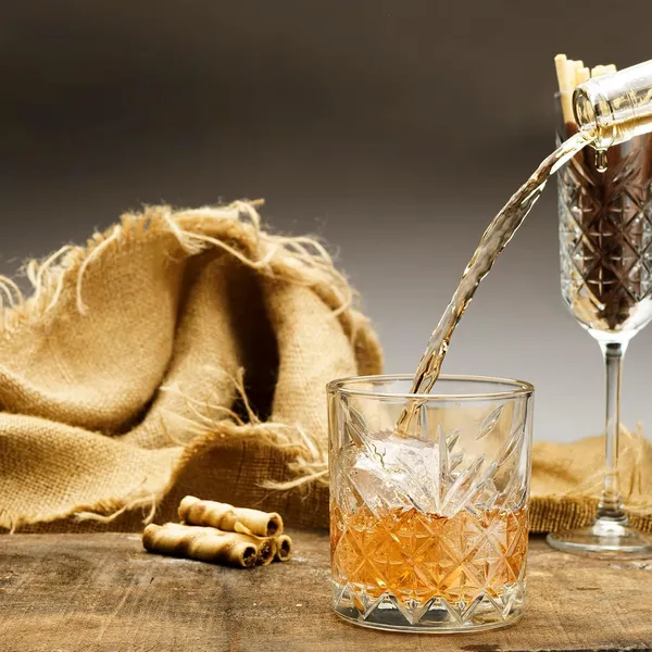 Italian_Premium_300_Ml_Set_Of_4_Glass_Classic_Designer_Whiskey_Touch_Glass_Clear__