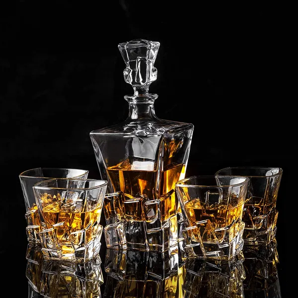 Crystal_Clear_7_Pcs_Decanter_And_Glasses_Set_Stylish_1_Decanter_And_6_Pcs_Glass_Set_Perfect_For_Whiskey_Scotch_Wine_Vodka_Tequila_Rum_Stone_Decanter_850ml_6_Glass_300ml
