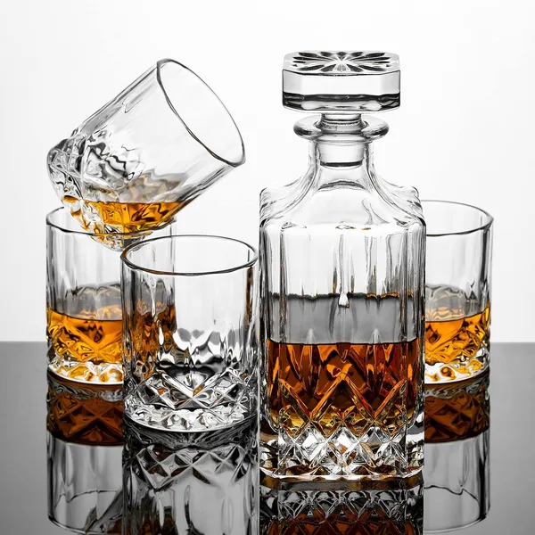 Crystal_Clear_Decanter_And_Glasses_Set_Stylish_1_Decanter_750ml_And_6_Glass_300ml_Set_Perfect_For_Whiskey_Scotch_Wine_Vodka_Tequila_Rum