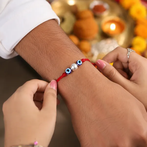 Temple_Tales_Raksha_Drishti_Silver_Rudraksha_Rakhi_for_Raksha_Bandhan