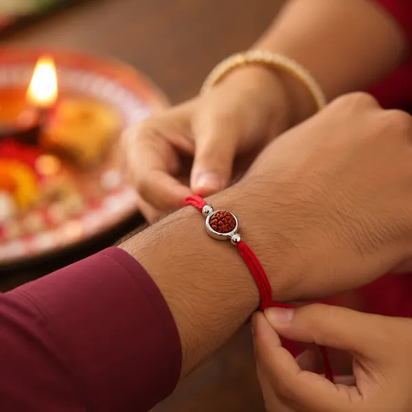 Temple_Tales_Rudra_Bindu_Silver_Rudraksha_Rakhi_for_Raksha_Bandhan