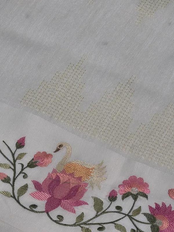 White_Tusser_Floral_Embroidered_Saree_For_Women