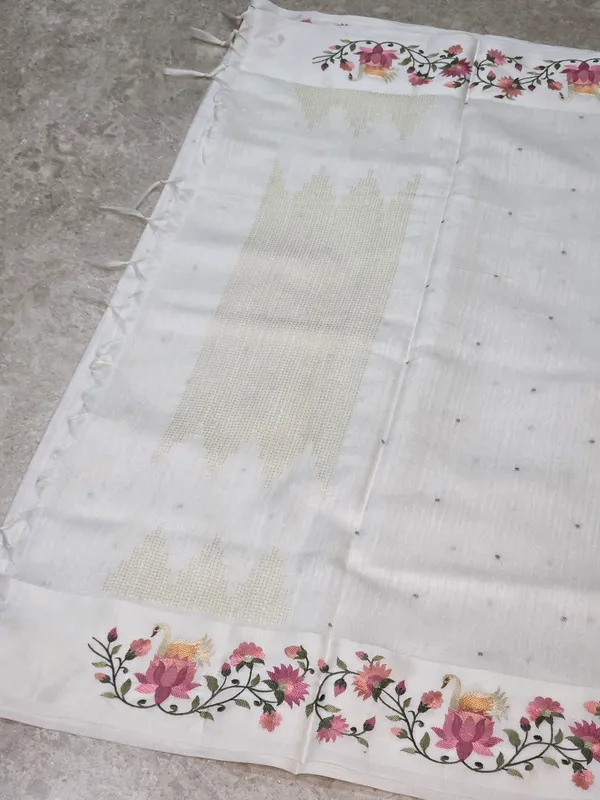 White_Tusser_Floral_Embroidered_Saree_For_Women