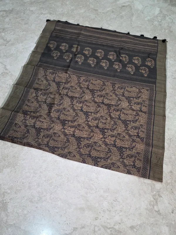 Brown_Tussar_Handwoven_Traditional_Motif_Saree_For_Women