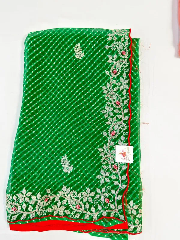 Green_Embroidered_Saree_For_Women
